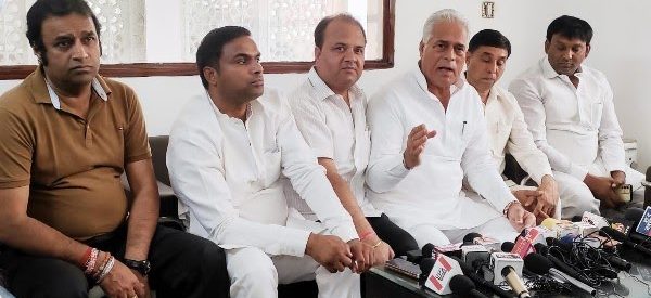 लोकसभा के चुनावी मोड में आए करण दलाल और मंत्री कृष्णपाल गुर्जर का मांग लिया इस्तीफा